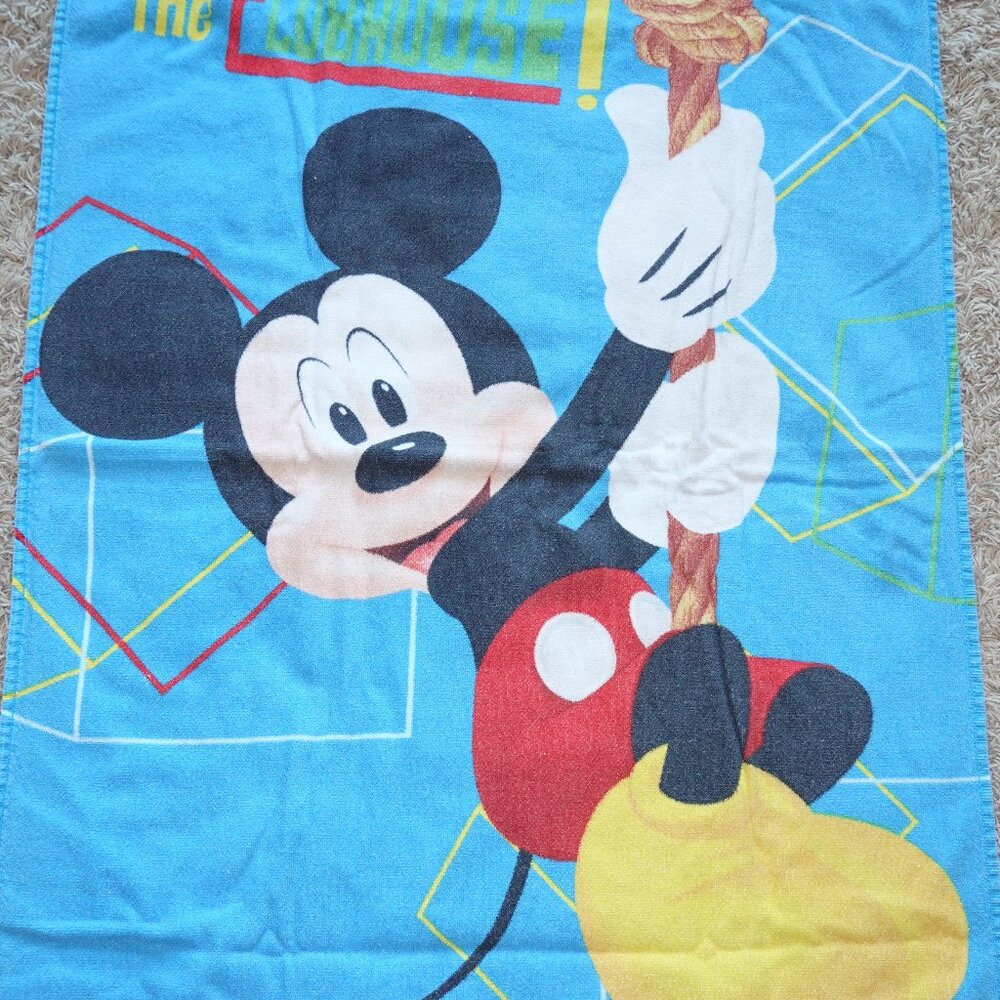 100% Cotton Disney Mickey Mouse Beach Towel 25" x 50"